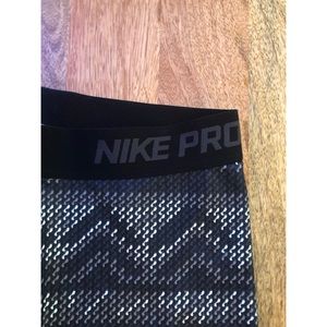 Nike Pants - Nike Pro Dri Fit Stretch Legging Pant Nike Pants - Nike Pro Dri Fit Stretch Legging Pant